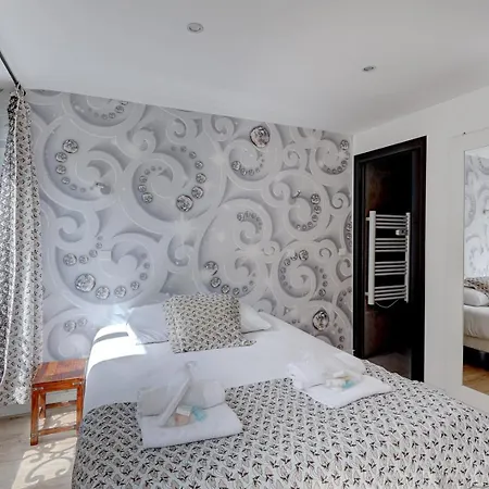 303 Simha - Superbe A Paris