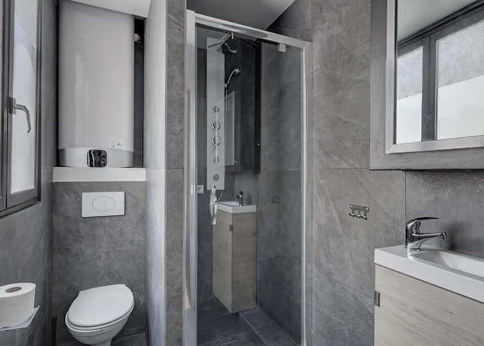 アパート 303 Simha - Superbe A *