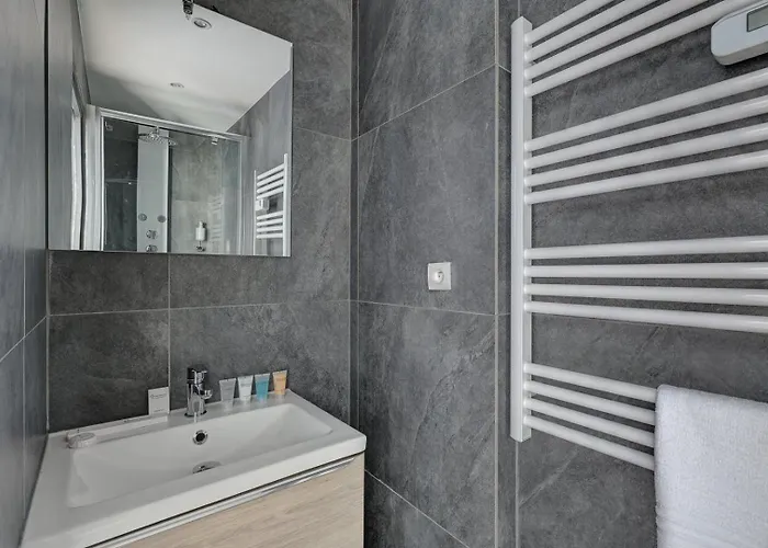 アパート 303 Simha - Superbe A